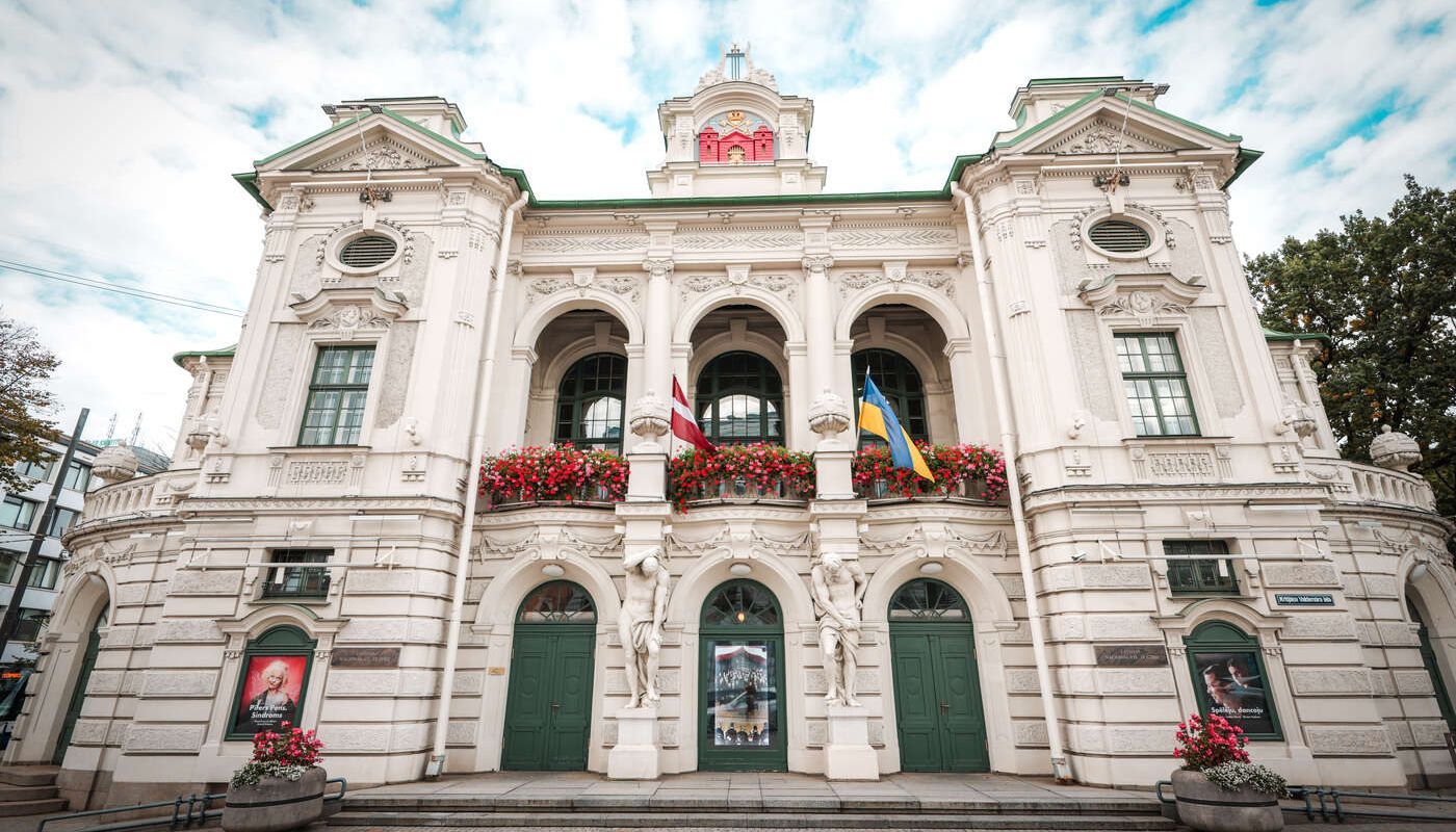 00 riga theatre