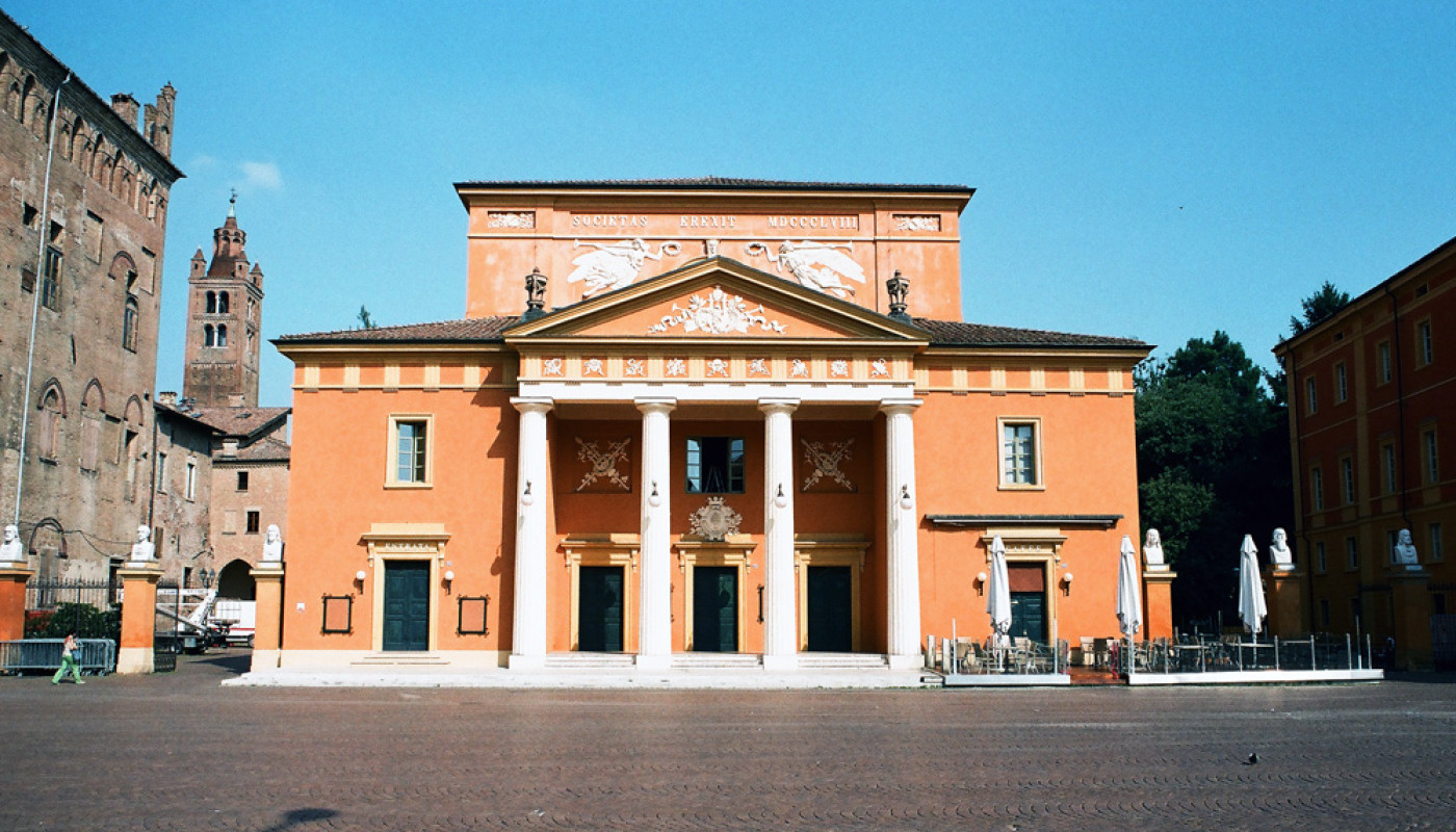 00 carpi